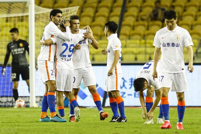 包含布莱顿发布备战花絮;赛后内部沟通;中超任务艰巨;医务组通报恢复的词条 包含布莱顿发布备战花絮;赛后内部沟通;中超任务艰巨;医务组通报恢复的词条