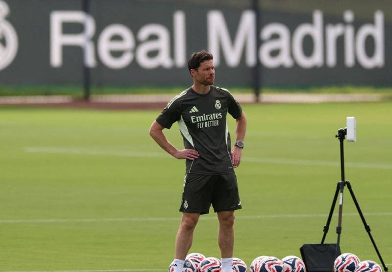 转折点纽卡斯尔战术微调，西甲赛前攻防权衡，赛场秩序良好，临场指挥获称赞(60塞纳里奥议会声望速刷)