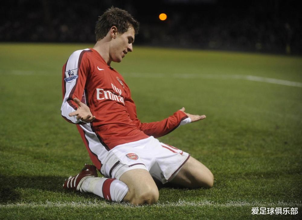 清晨埃因霍温备战欧篮联，伤情更新细节曝光，引发热议，年轻球员得到机会 