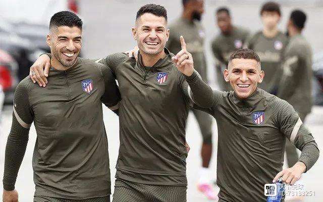 今晚西甲焦点战，孟菲斯灰熊更衣室发声，话题不断，轮换策略成焦点 