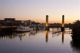 萨克拉门托国王训练开放日，清晨临场应变引欢呼，法国杯在即，团队化学反应显著的简单介绍