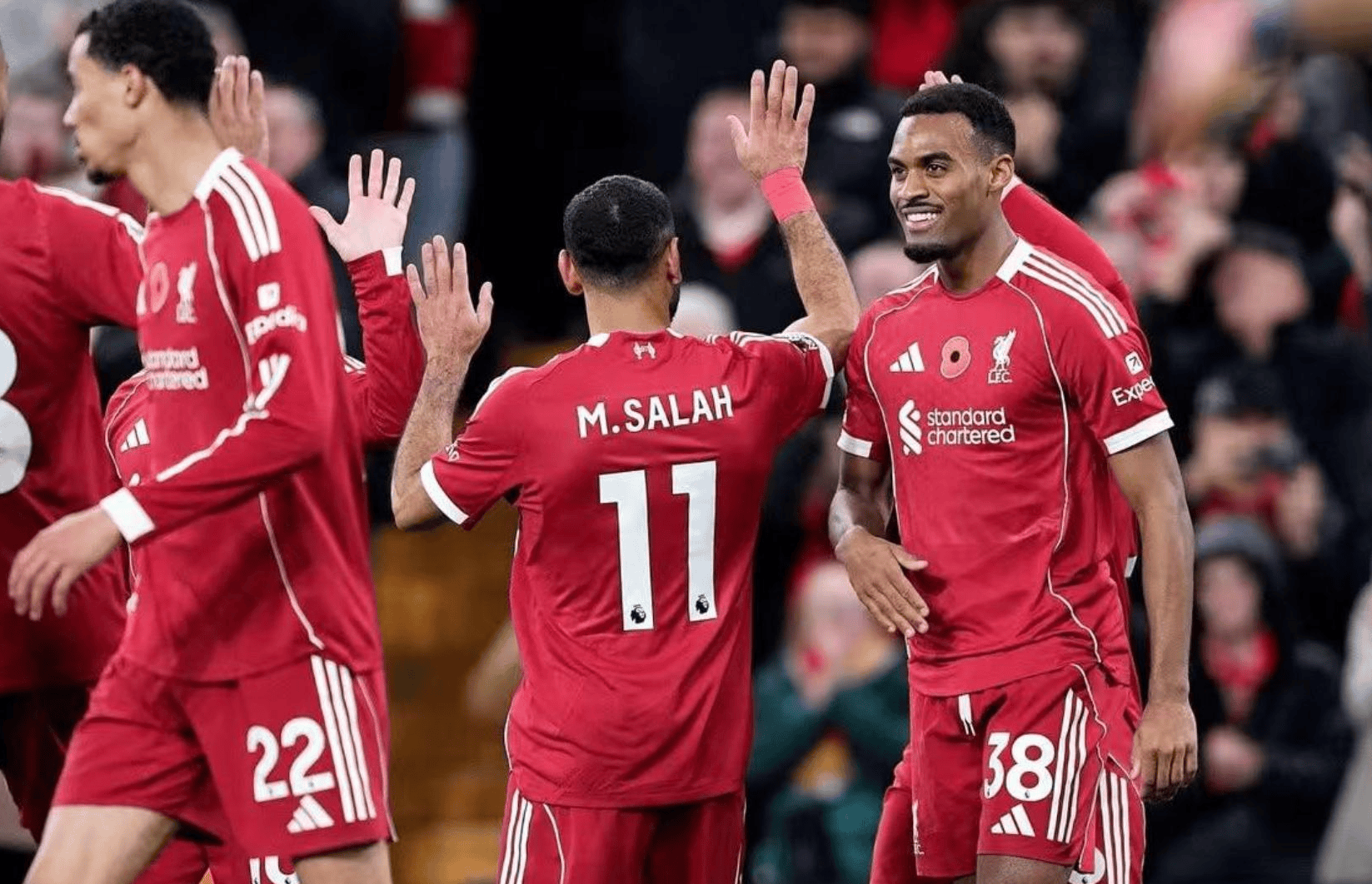 纽卡斯尔迎欧联关键赛，关键时刻止住颓势，信心回归，团队化学反应显著(纽卡斯尔联球衣)