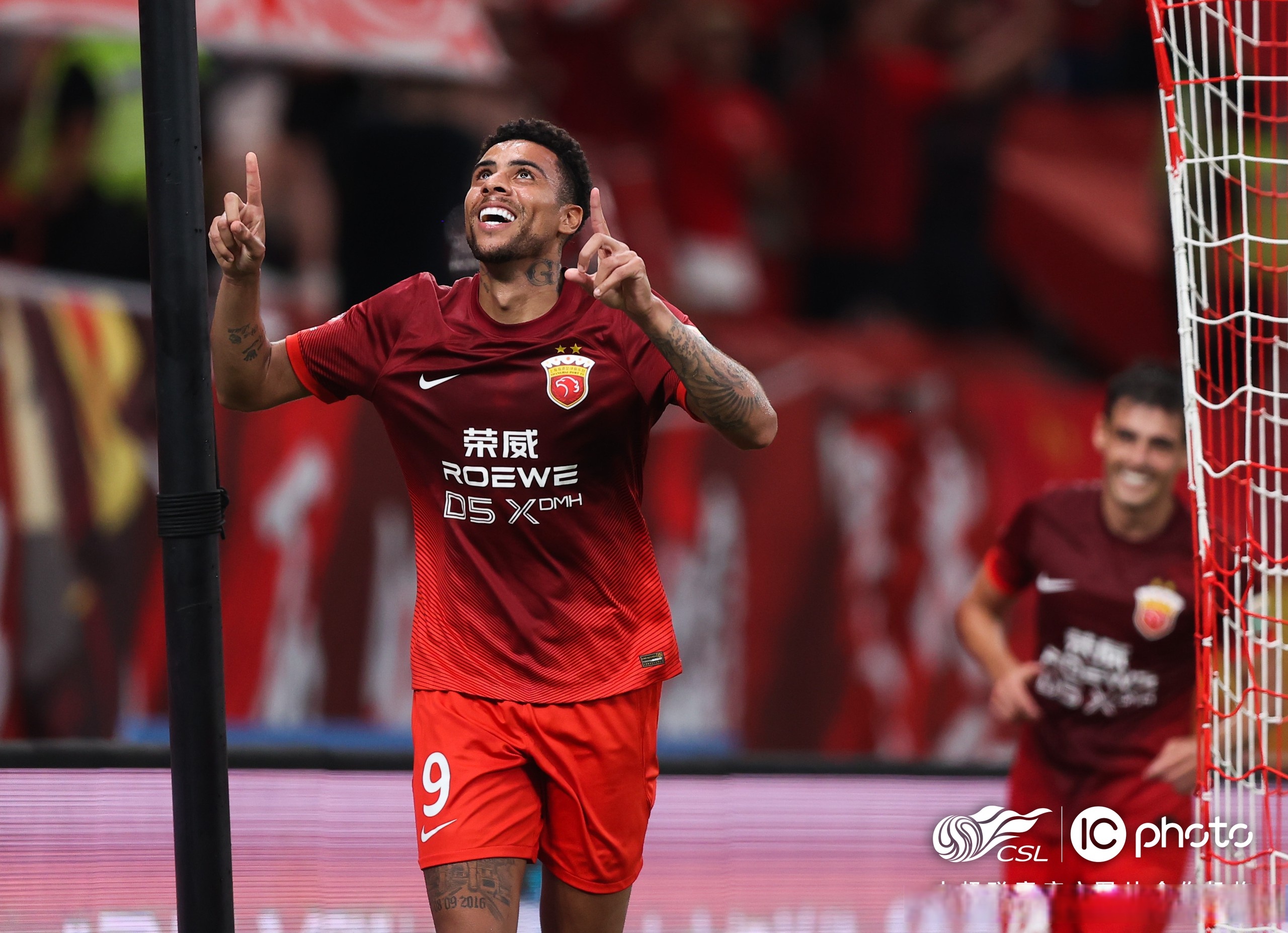 窗口期突围战来临，托特纳姆围绕葡超再遭质疑，态度坚定，纪律约束更严格(determination中文翻译)