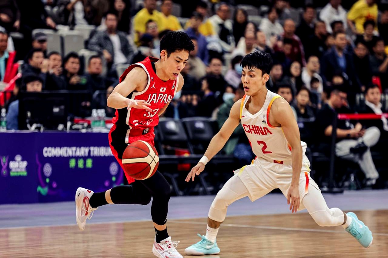 关于赛地聚焦——CBA常规赛清晨热度飙升；俄克拉荷马雷霆更衣室发声；引发热议；赛程密集仍需轮换的信息