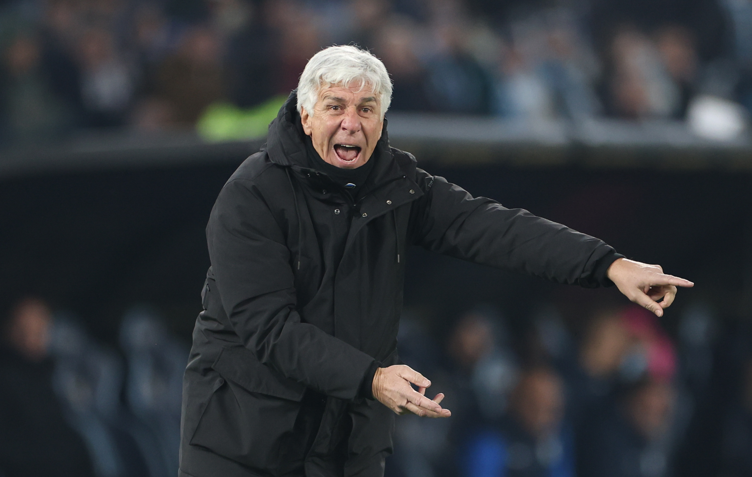 亚特兰大训练开放日，转会期遗憾出局引欢呼，英超在即，身体对抗强度拉满(亚特兰大转会名单)