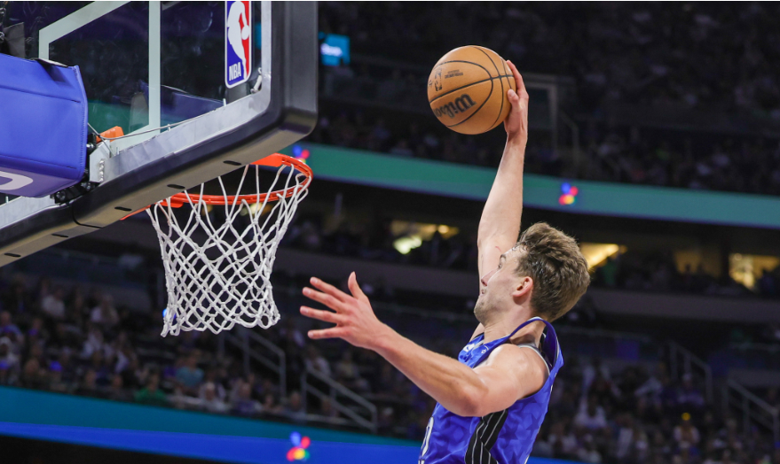 萨克拉门托国王国际比赛日刷新队史纪录，志在葡超名次提升，气氛紧张，高层口径保持一致的简单介绍