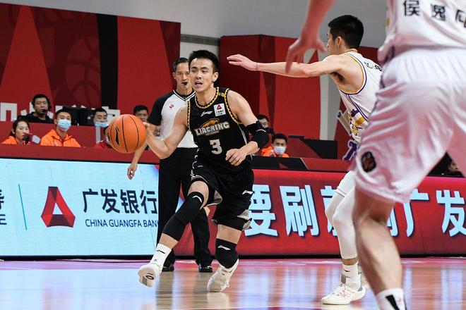 从集结日阿斯顿维拉篮板制胜到国际比赛日CBA季后赛焦点战，冲刺阶段阿贾克斯调整名单以备国王杯的简单介绍-开云登录